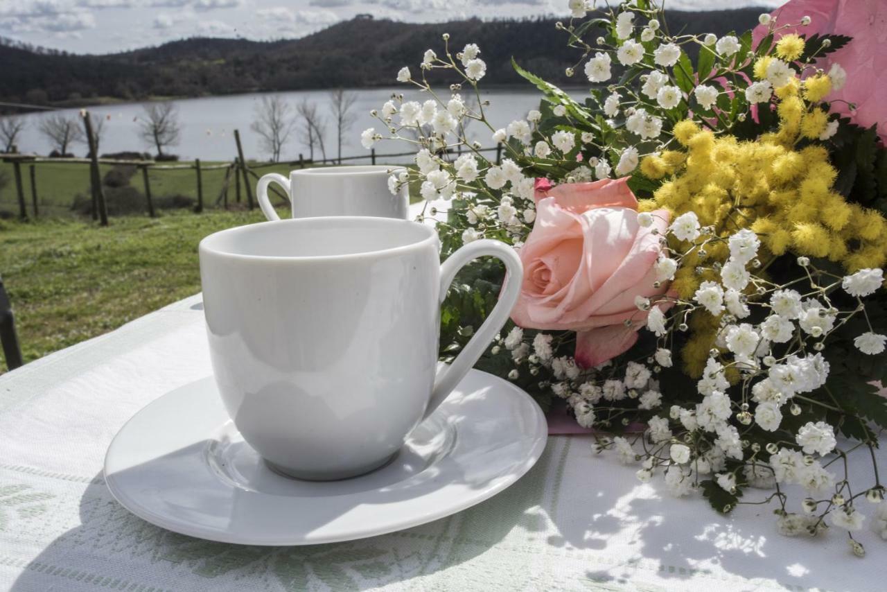 Agriturismo Lago Di Mezzano Valentano Exterior foto